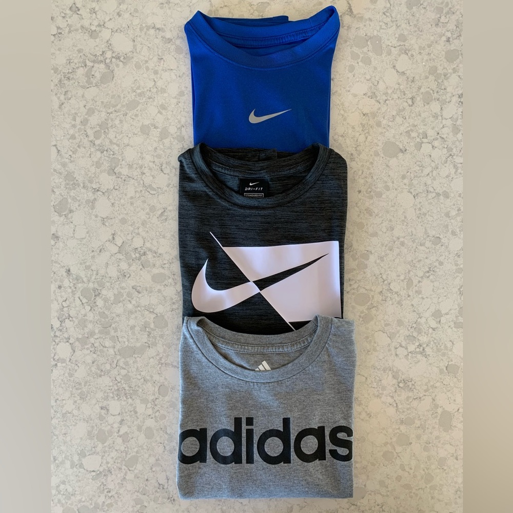 Boys size M (10-12) short sleeve tees!